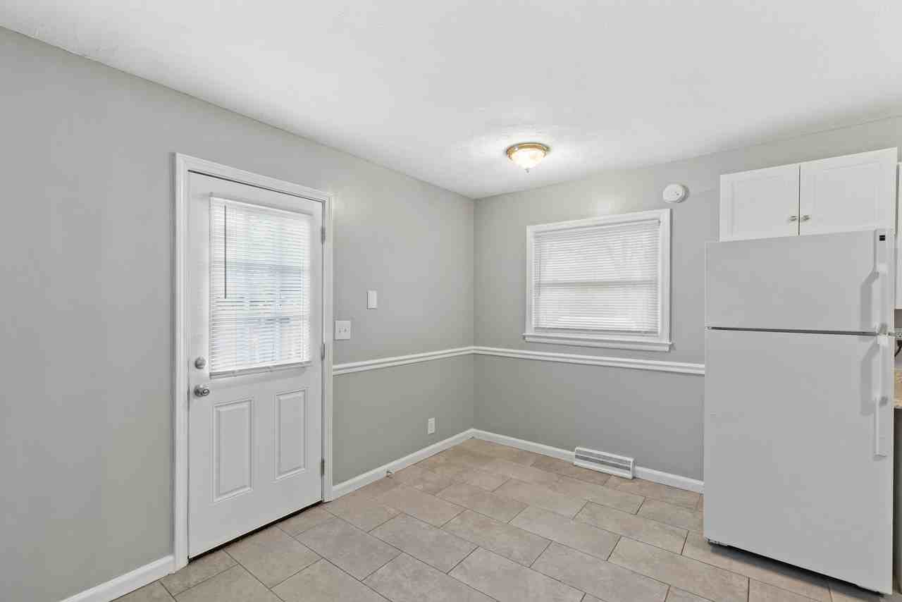 328 Harvard Dr #1 - Photo 6 of 20