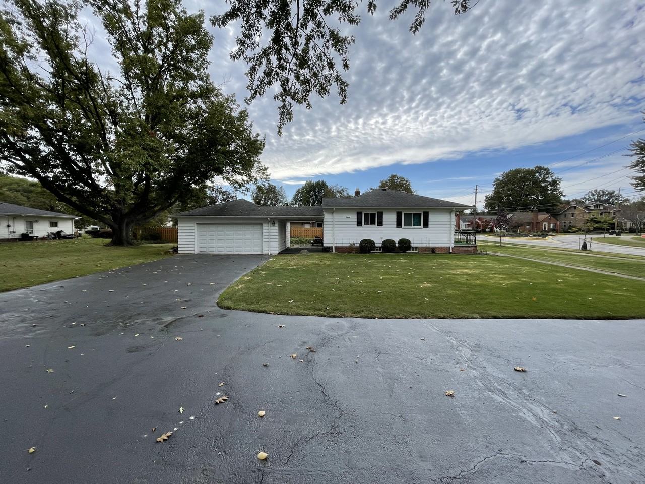 375 Tuxedo Ave #NA - Photo 3 of 33