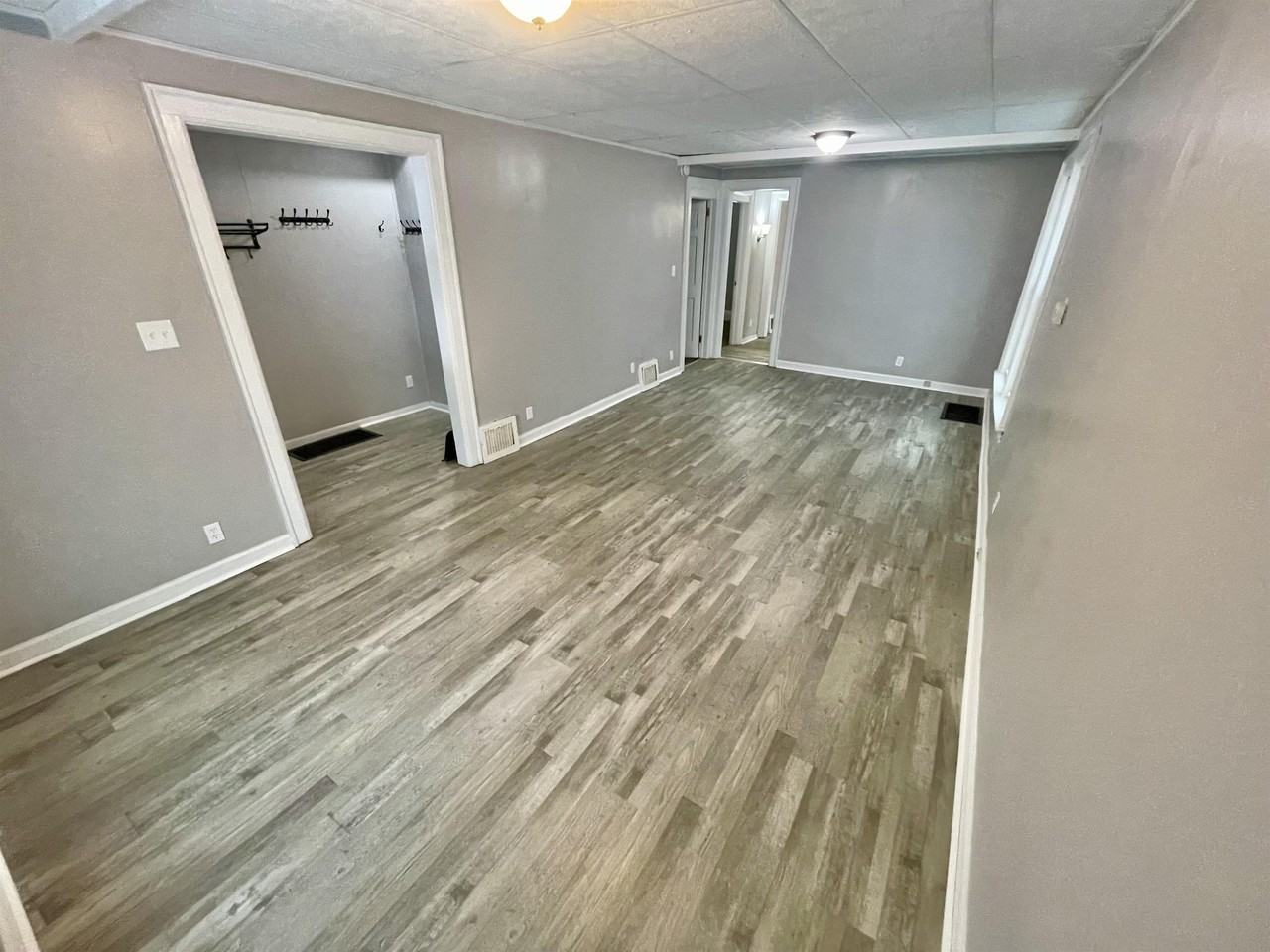 39 Aldrich Pl - Photo 3 of 13