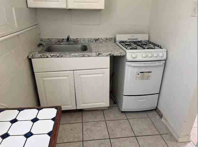 689 Central Ave #J - Photo 3 of 13