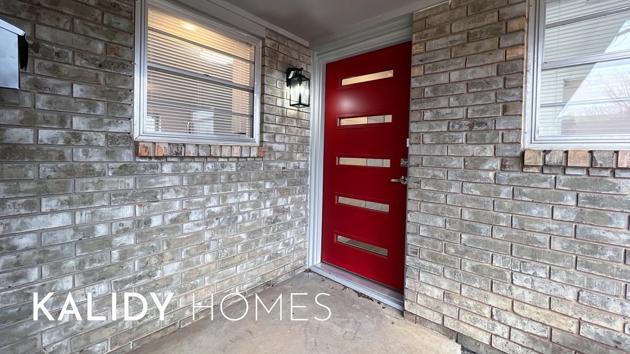 5929 Nw 62nd St #1 - Photo 4 of 22