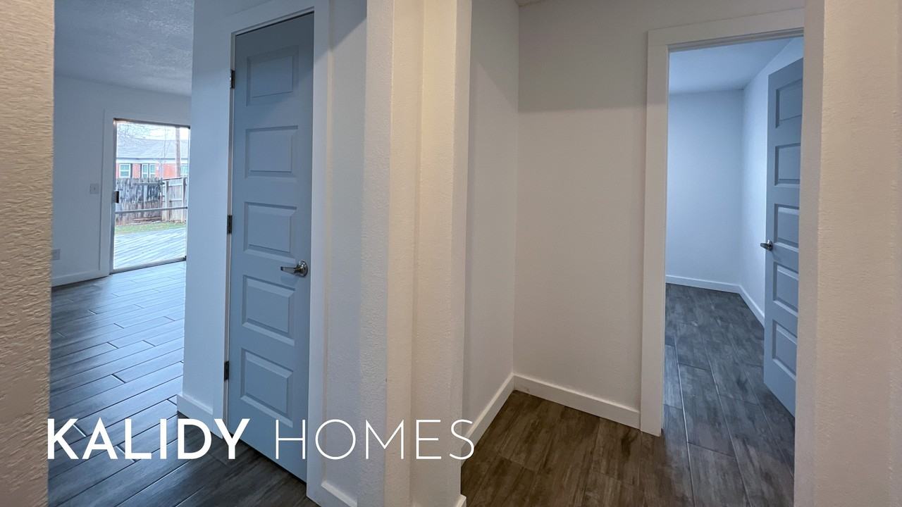 5929 Nw 62nd St #1 - Photo 6 of 22