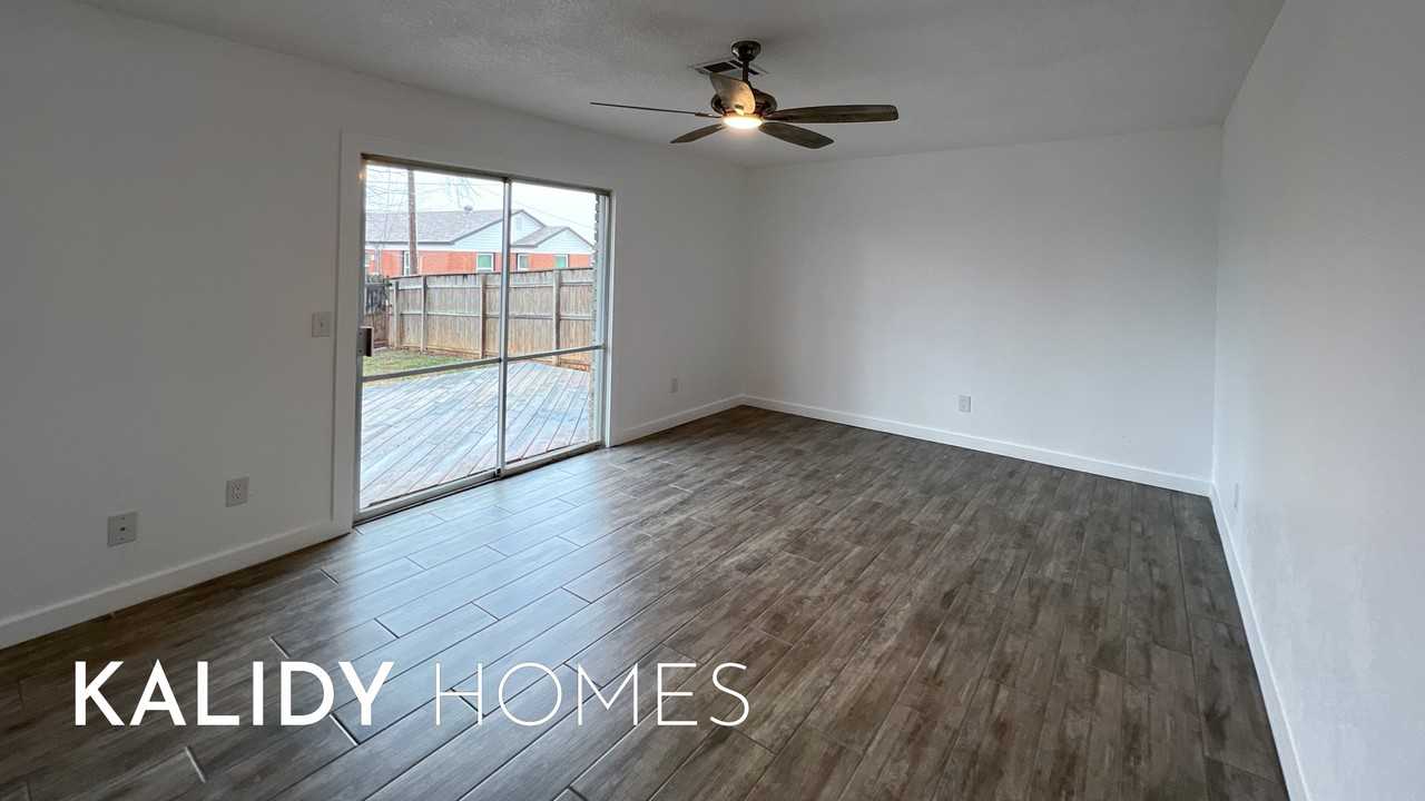 5929 Nw 62nd St #1 - Photo 7 of 21