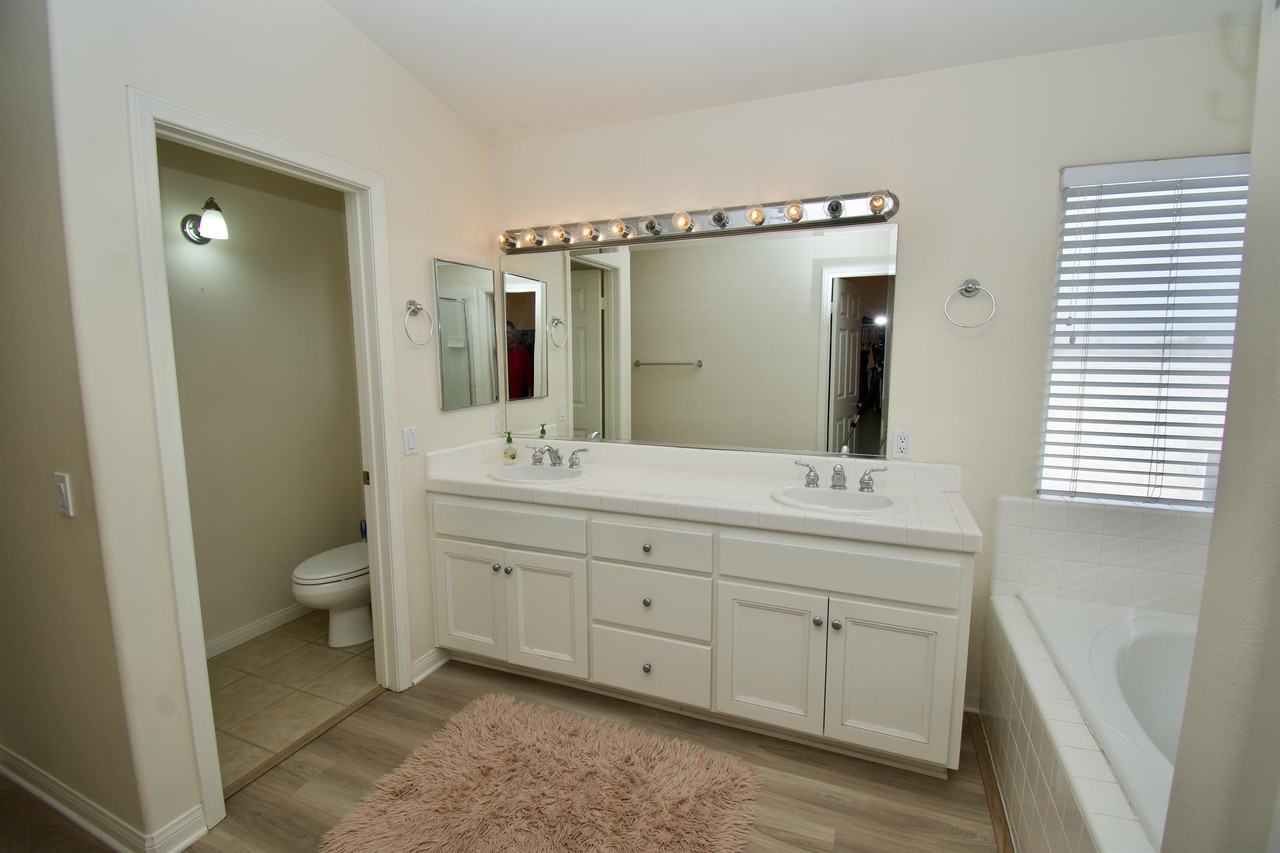 20462 Savanna Ln #1 - Photo 6 of 11