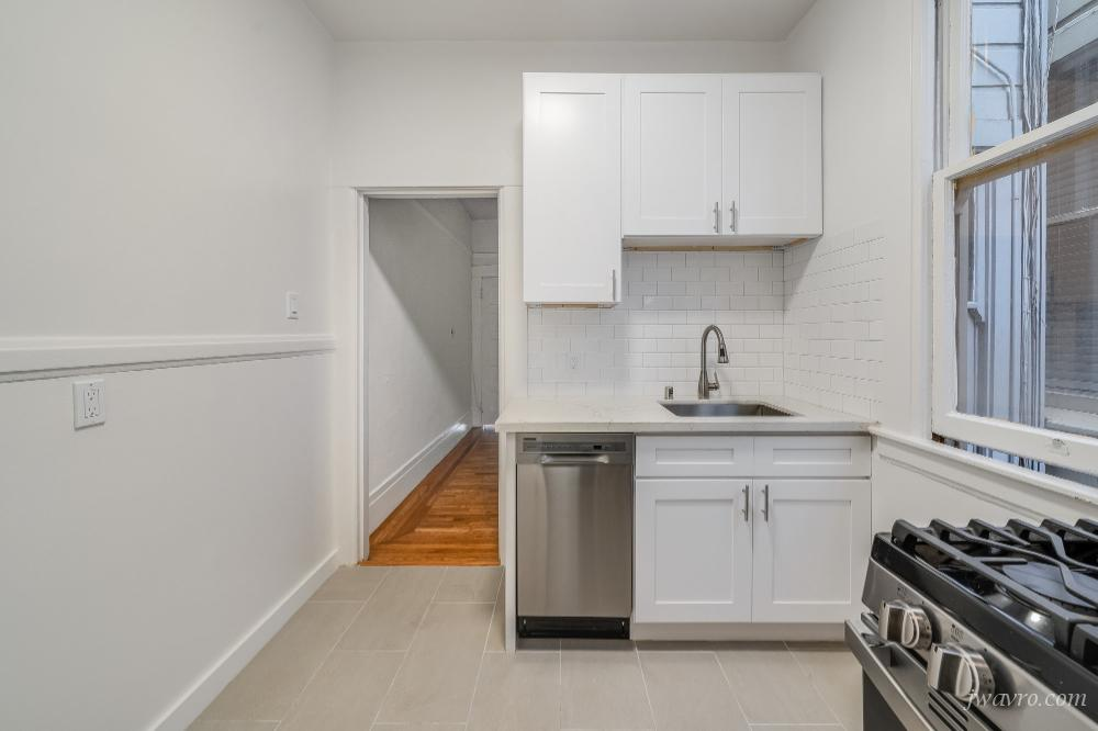 California Street & Jones Street - Photo 3 of 13