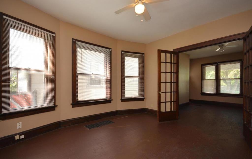 558 Lilley Ave - Photo 2 of 10