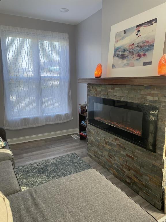 877 Heyl Ave - Photo 6 of 21