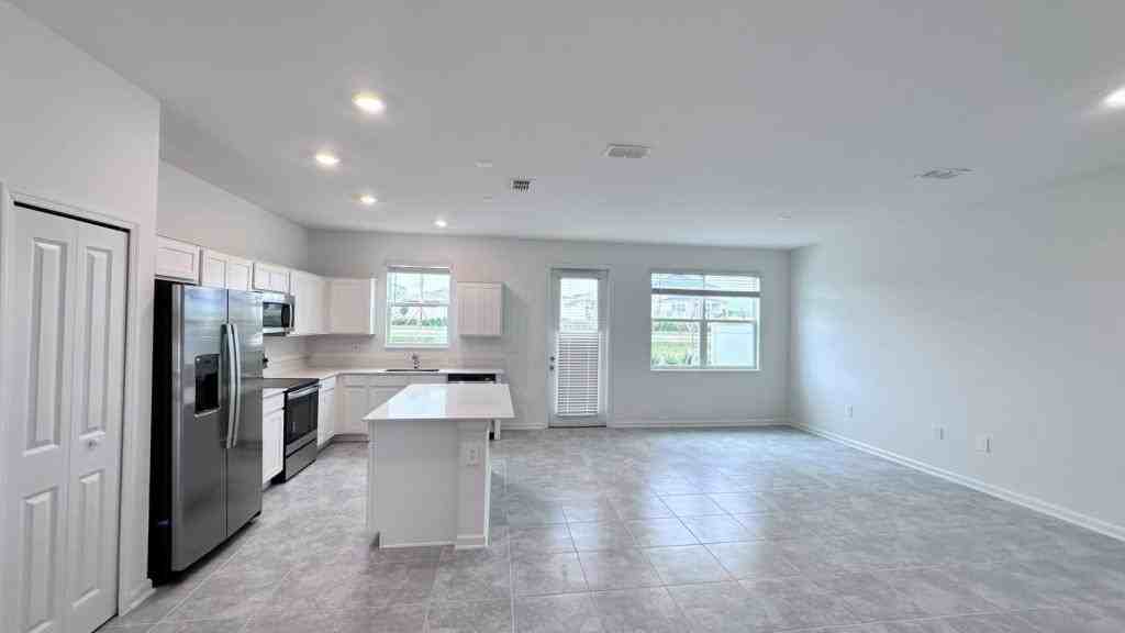 342 Bogey Dr - Photo 3 of 27