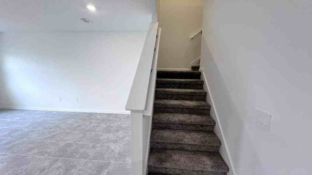 366 Bogey Dr - Photo 3 of 34