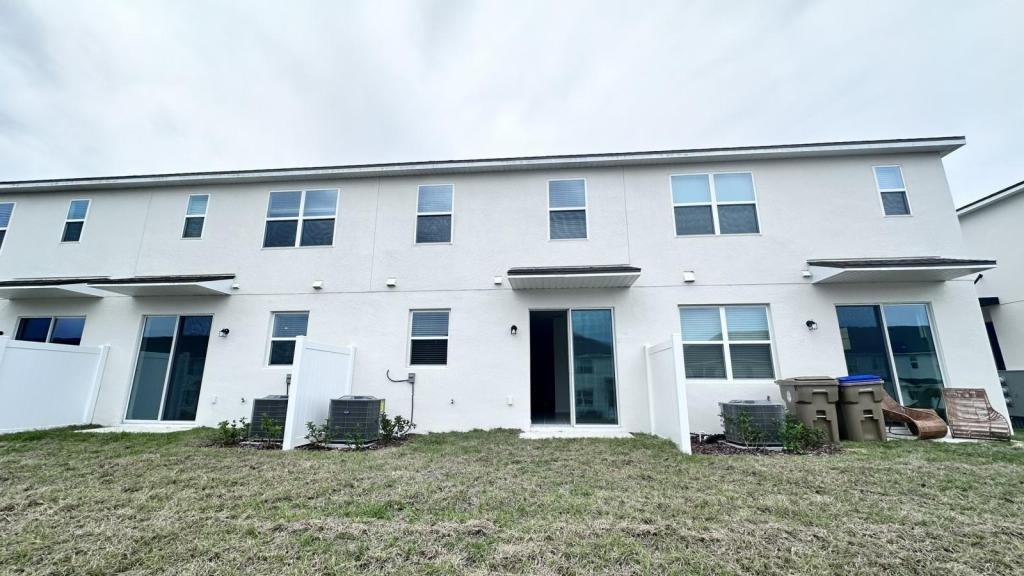 1167 Boardwalk Pl - Photo 2 of 31