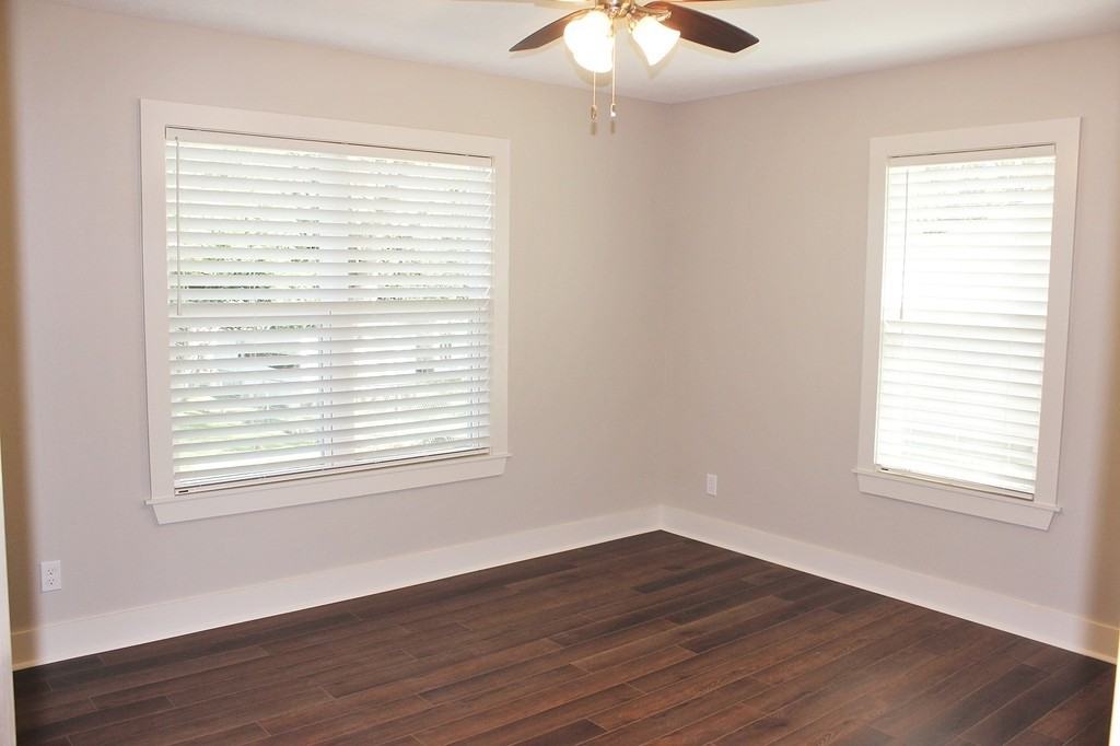 1601 Faulkner St - Photo 5 of 20