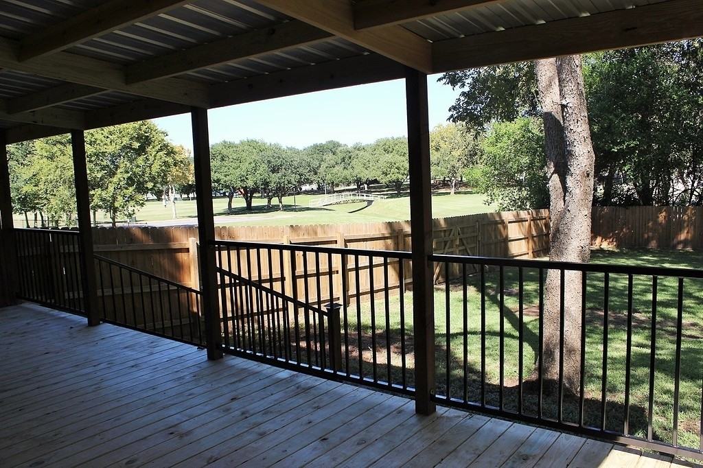 1601 Faulkner St - Photo 7 of 20