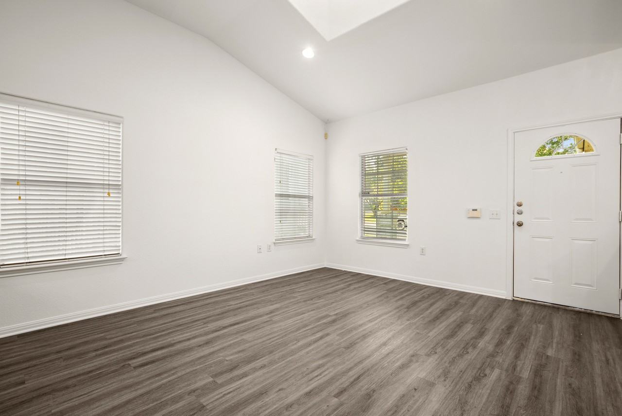 6337 Florencia Ln - Photo 2 of 20