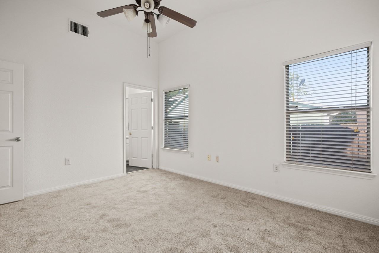 6337 Florencia Ln - Photo 4 of 20