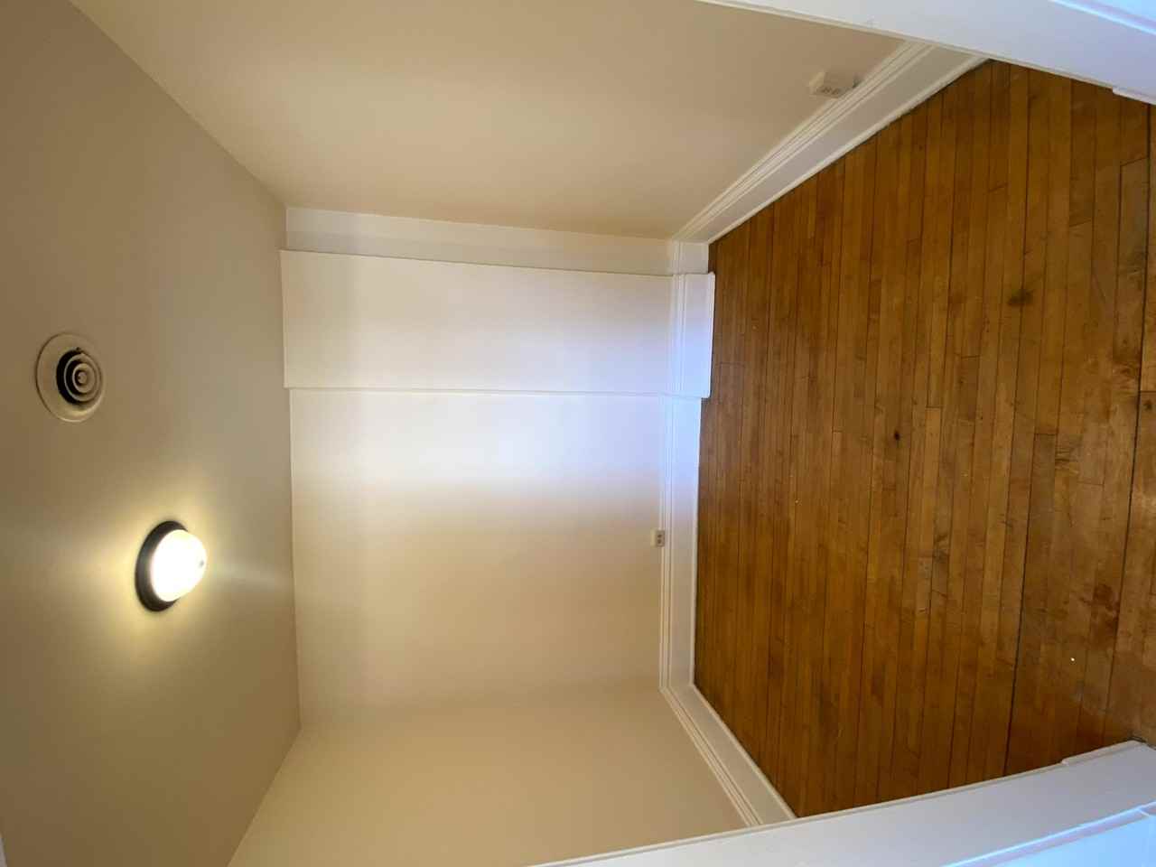 690 Virginia St - Photo 3 of 10