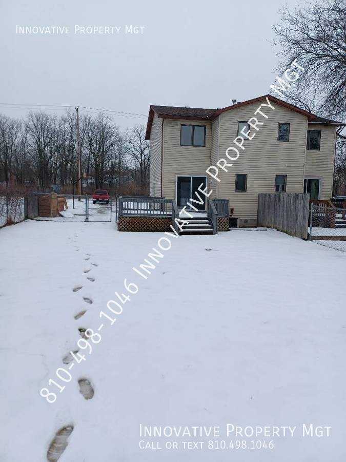 338 Church St #B - Photo 3 of 28