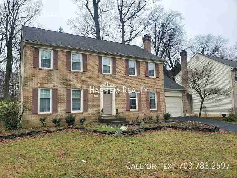 2712 Hatmark St - Photo 2 of 36