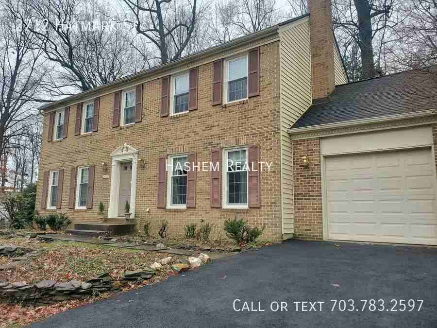 2712 Hatmark St - Photo 3 of 36
