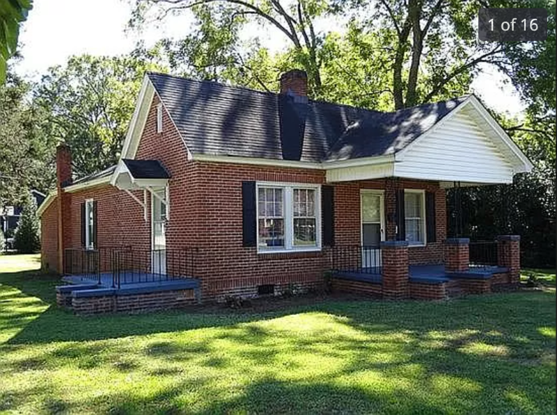 126 Laurel Ave E - Photo 2 of 11