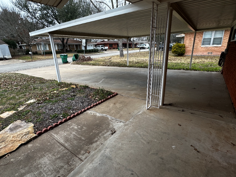 1241 N Wildwood Dr - Photo 2 of 33