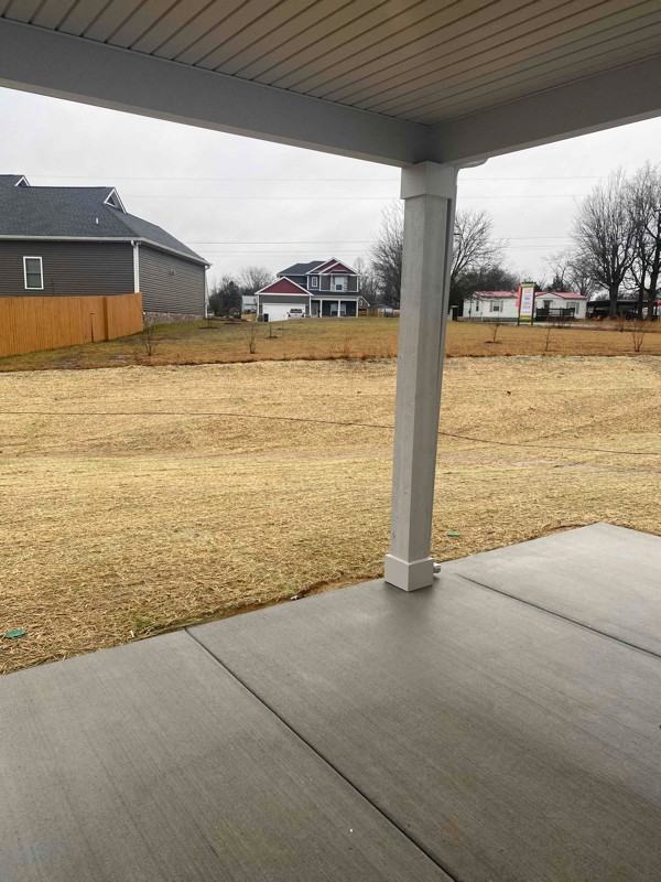 1004 Village Ct - Photo 2 of 20