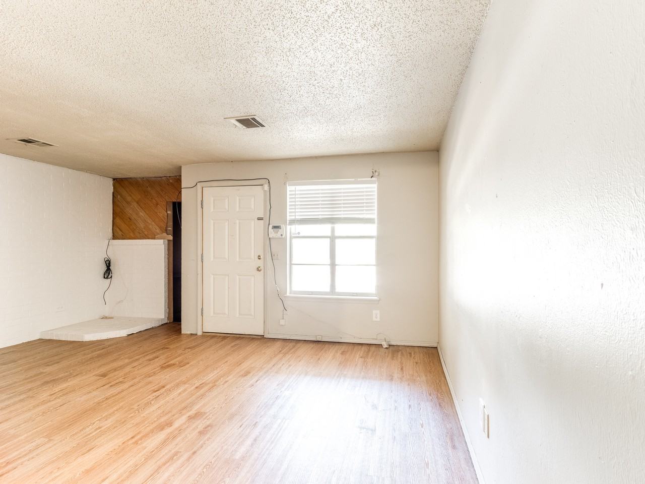 3112 Parker Dr #1 - Photo 3 of 26