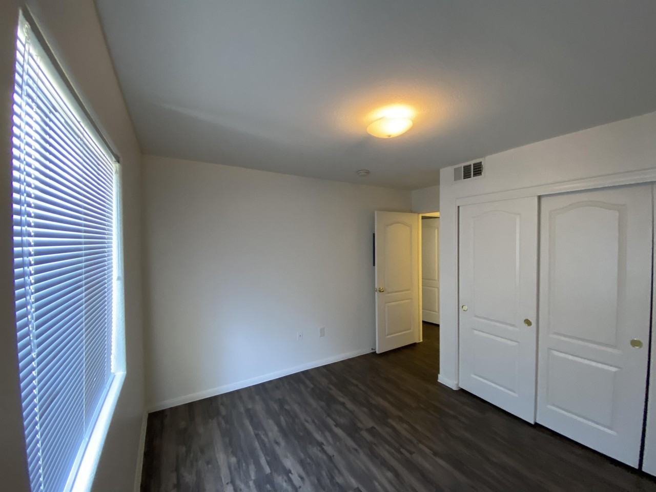 3980 E Owens - 207     Building - Photo 4 of 16