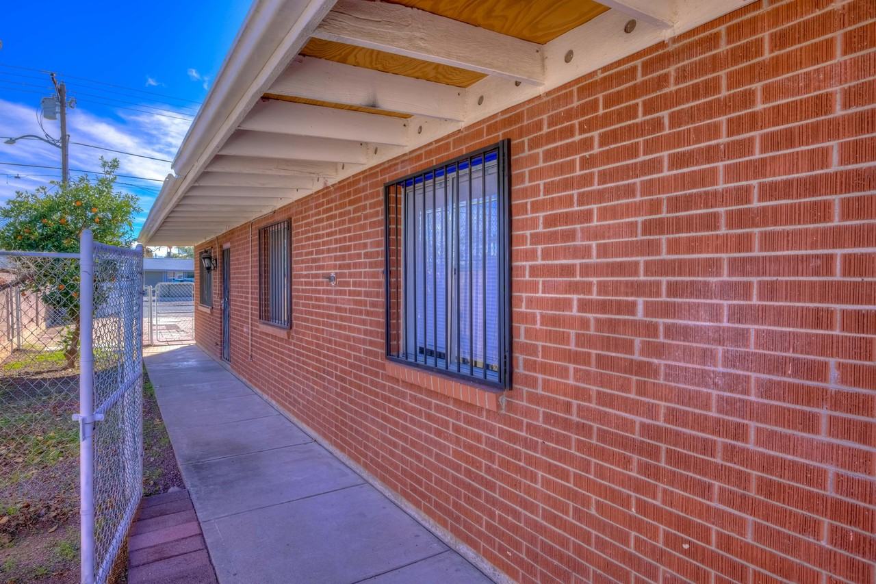 417 E Jacinto St #417 - Photo 4 of 33