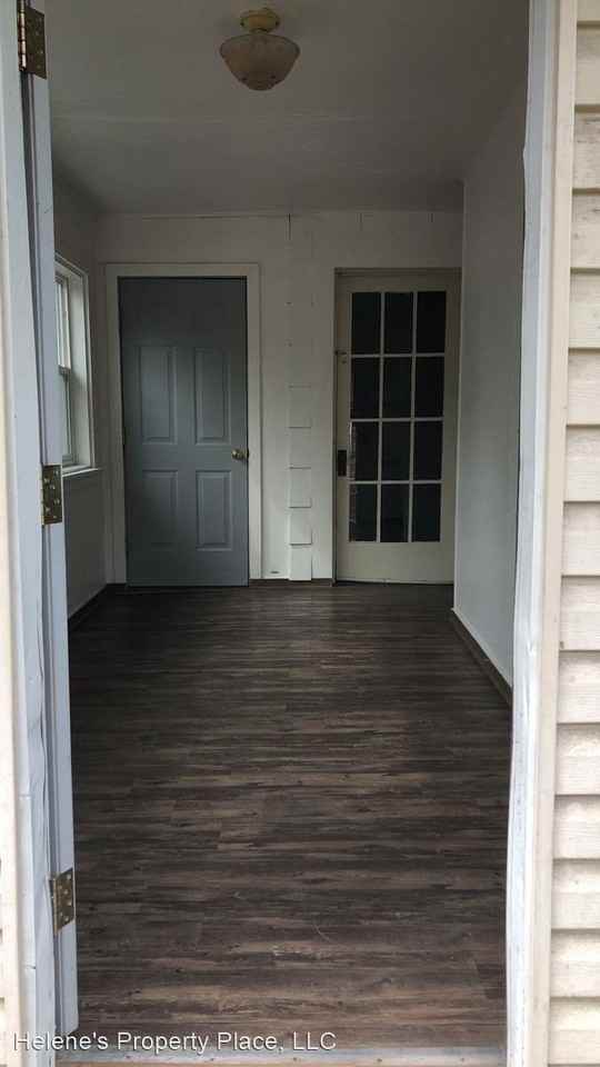 325 Ne Whitman St - Photo 2 of 35