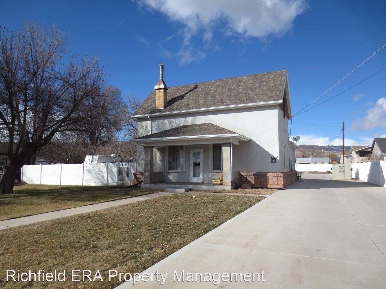 245 E 100 N - Photo 2 of 9