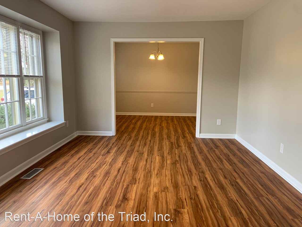 4811 Ferncrest Dr - Photo 3 of 16