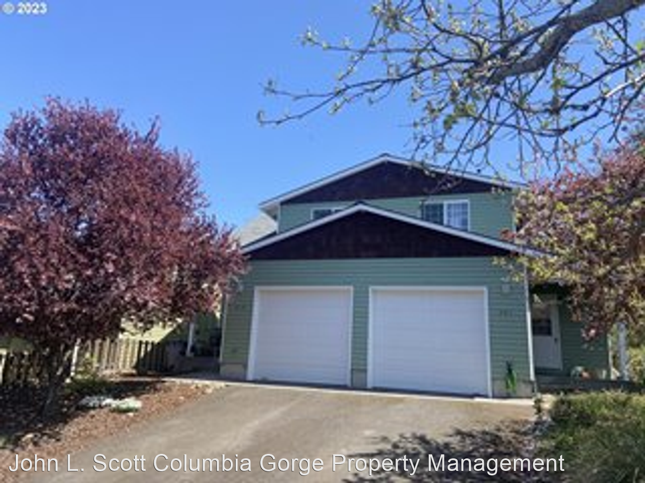 419/421 Max Place Apartments in Hood River, OR 97031 Zumper