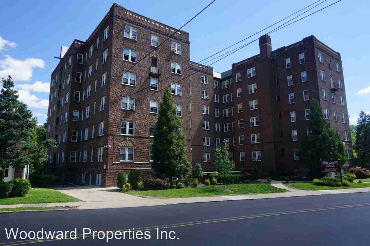 Parkwood Manor Apartments - Photo 2 of 2