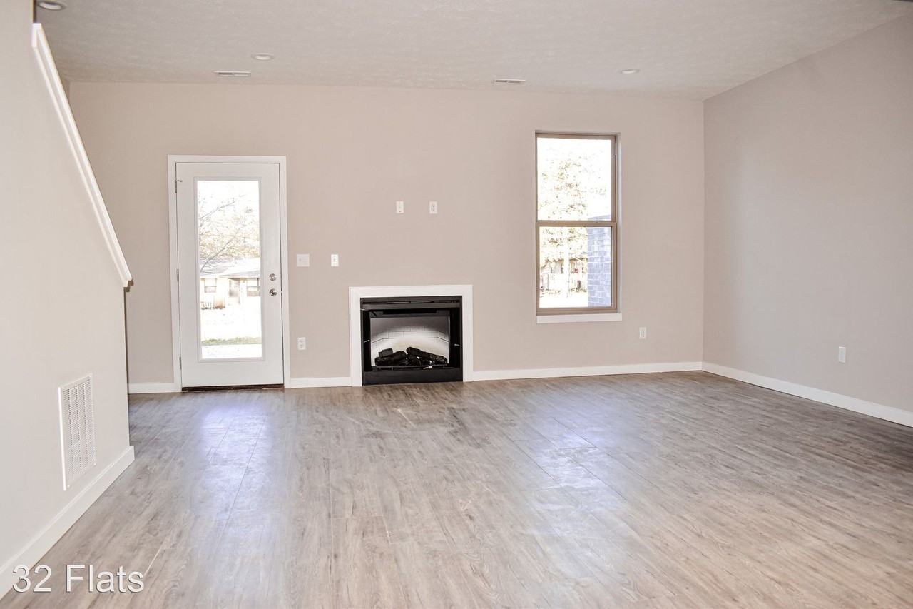 550 Daniel Ct.  LOCATED IN EASTGATE AREA - Photo 3 of 6