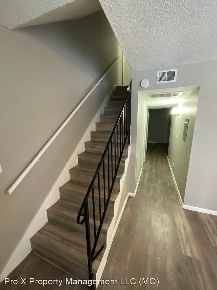 2027, 2037 S River St - Photo 3 of 24