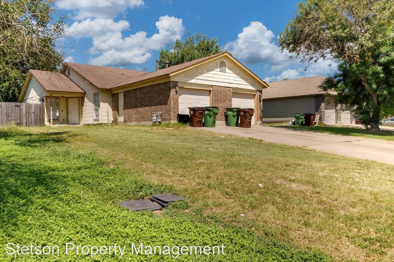 620 Greenlawn Blvd - Photo 2 of 20