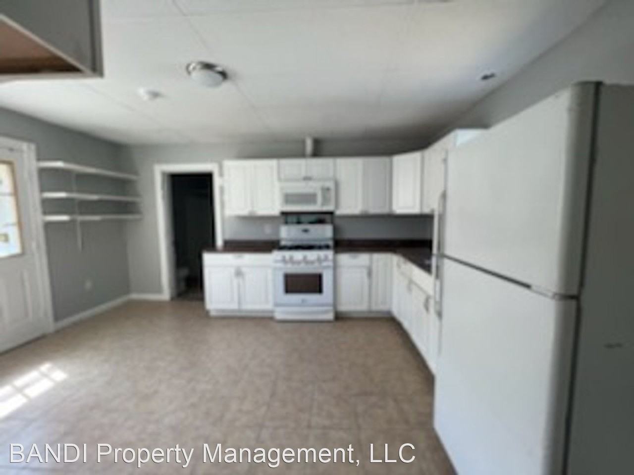 27 Somerset Ave - Photo 3 of 14
