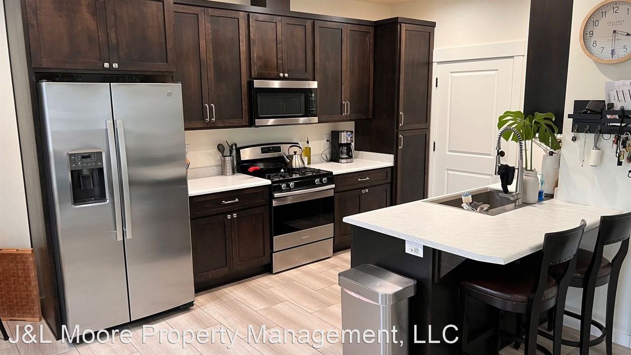 105/107 Dove Place - Photo 3 of 20