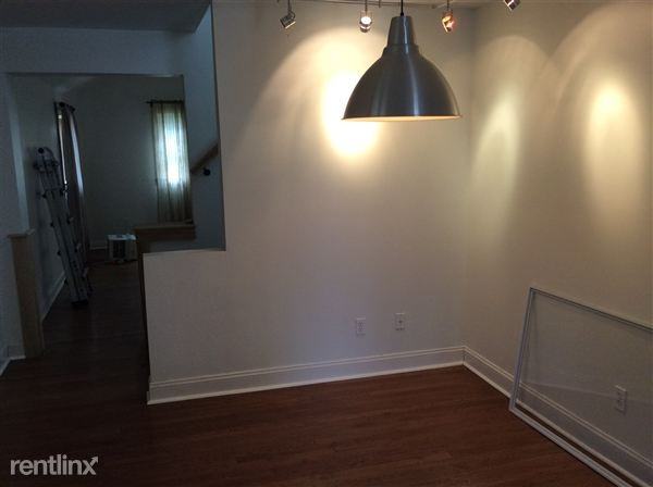 4803 Ravenswood Rd - Photo 2 of 7