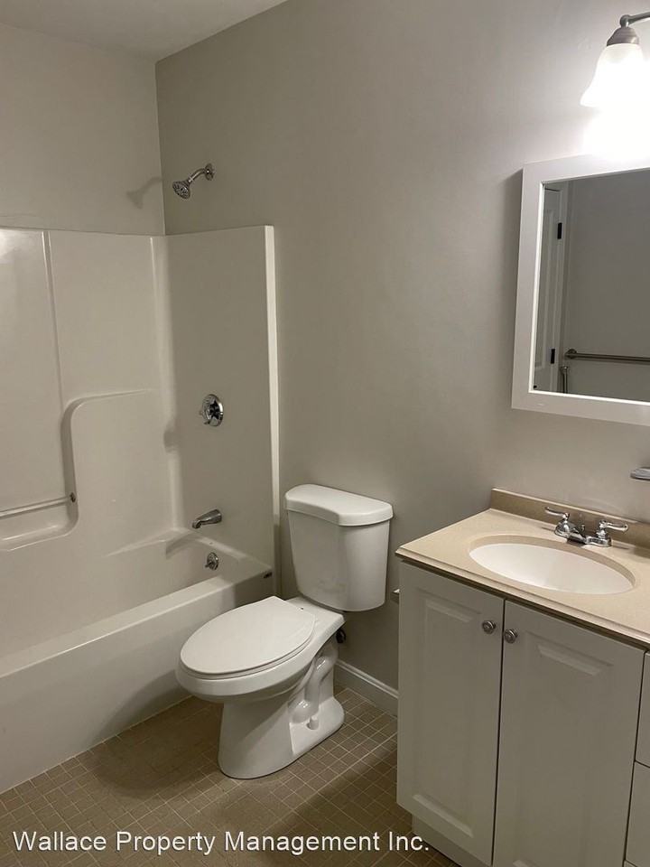 576 South Avenue - Photo 3 of 5