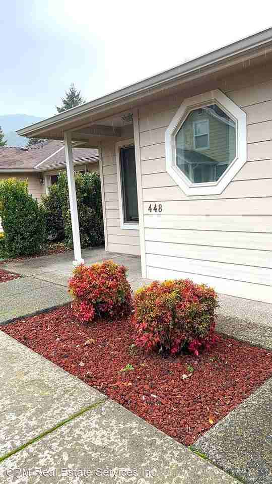 440, 442, 444, 446, 448, 450, 452 Pine Street - Photo 2 of 24