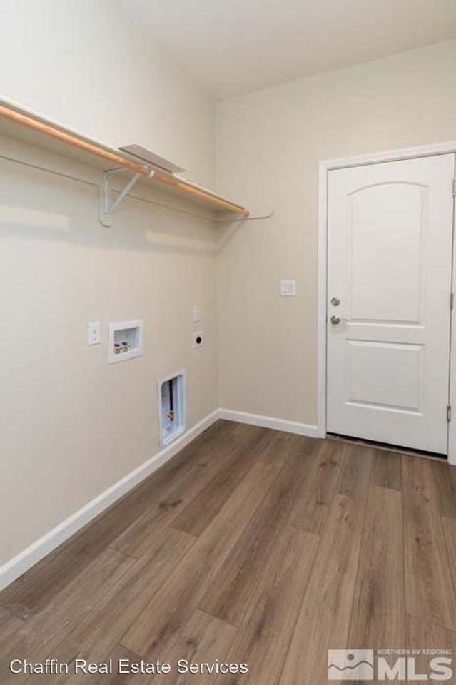 2539 Verona Dr - Photo 2 of 17