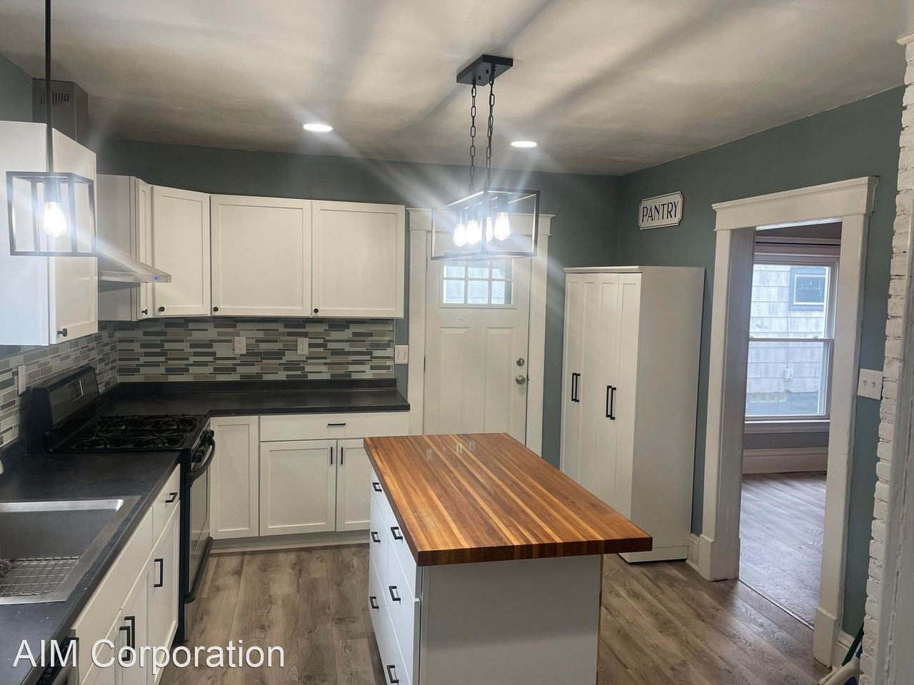 1608 E Michigan Ave - Photo 2 of 14