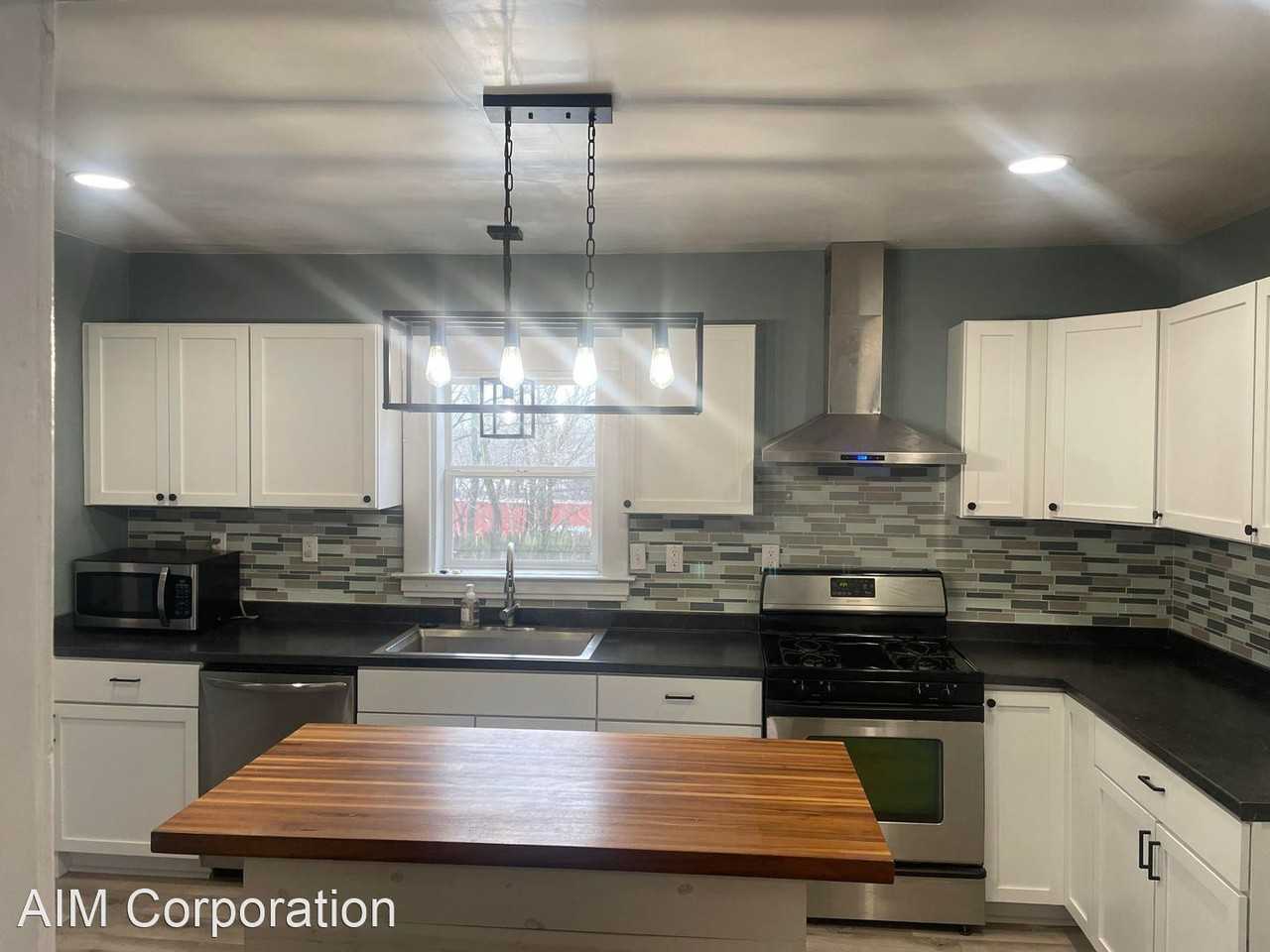 1608 E Michigan Ave - Photo 3 of 14