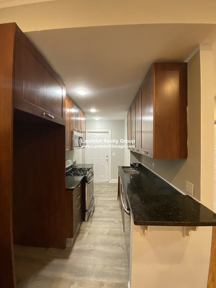 2242 W Morse Ave #G - Photo 5 of 13