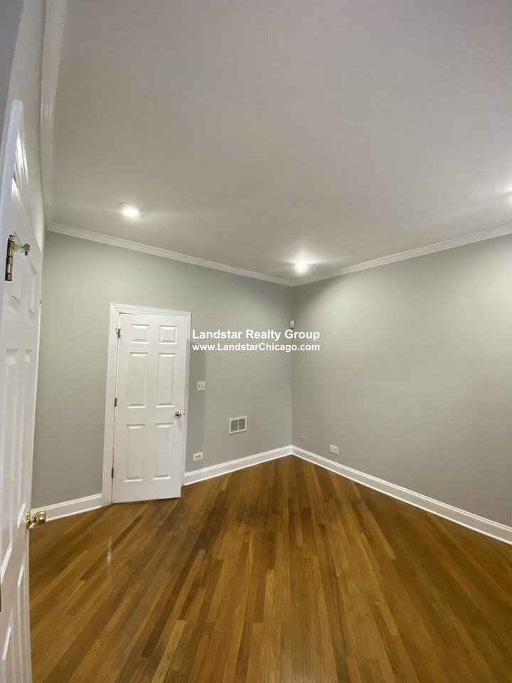 2242 W Morse Ave #G - Photo 7 of 13