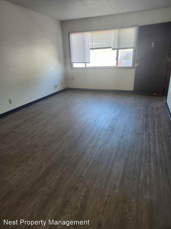 3731 12th Ave SW - Photo 2 of 2