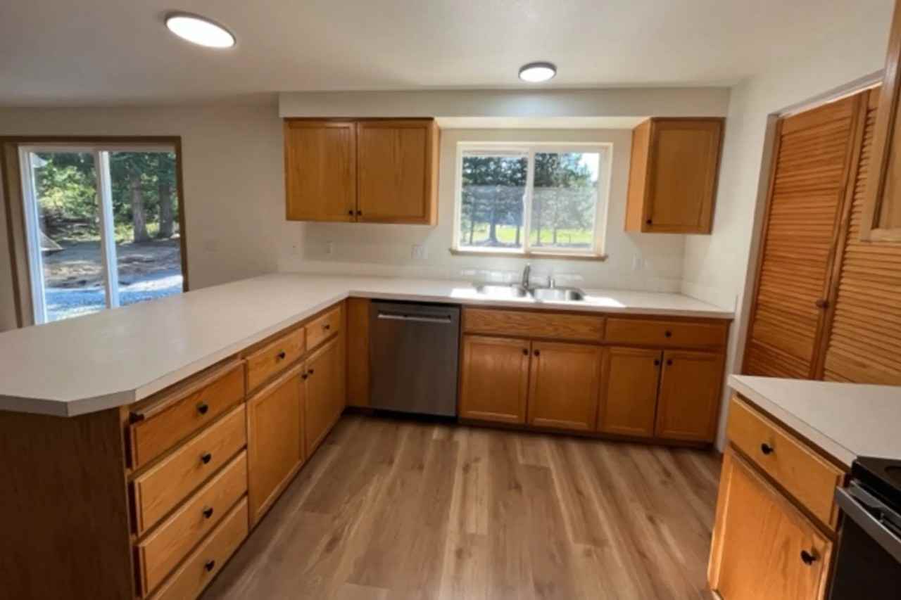 3701 79th Ave Nw - Photo 3 of 20