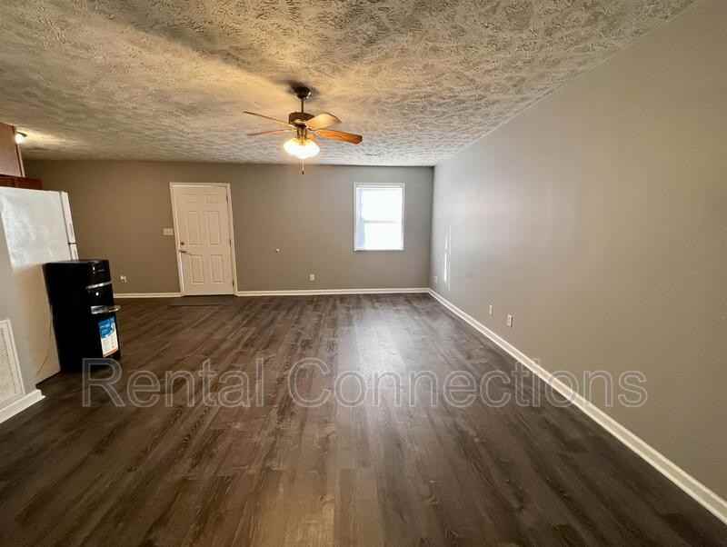 103 N Bentley St #B - Photo 2 of 14