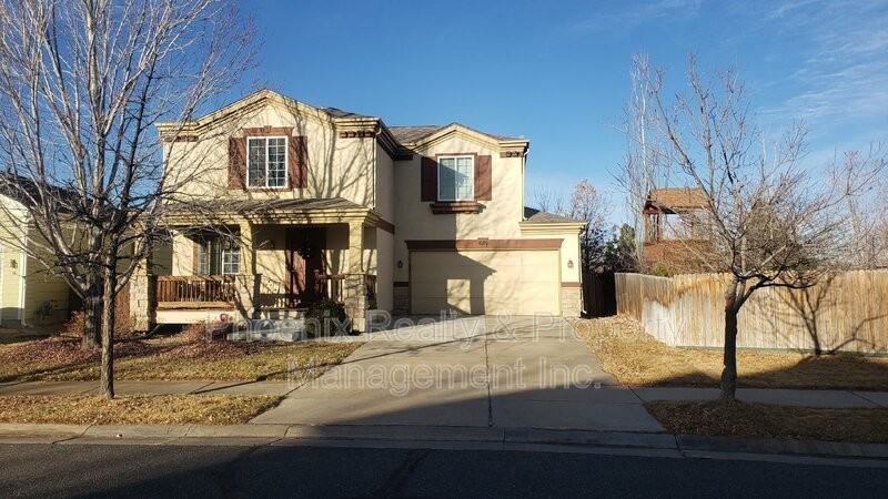 678 Mathews Cir - Photo 3 of 34